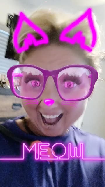 Preview for a Spotlight video that uses the Neon Meow Lens
