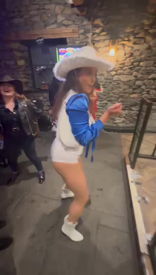 charlott3may