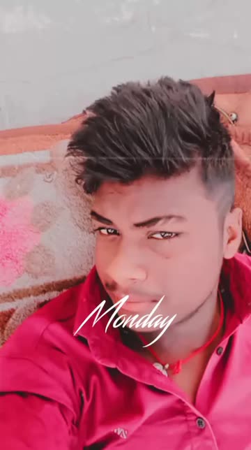 Preview for a Spotlight video that uses the Blurry Day Lens