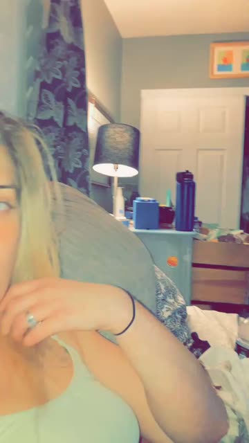 Preview for a Spotlight video that uses the fake golden hour Lens