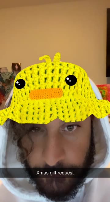 Preview for a Spotlight video that uses the duck hat Lens