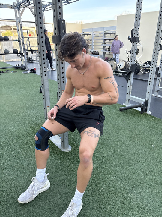 jamesiwhitee