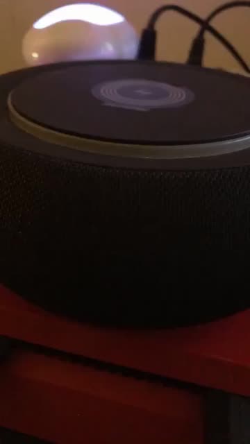 Preview for a Spotlight video that uses the Jul Lens