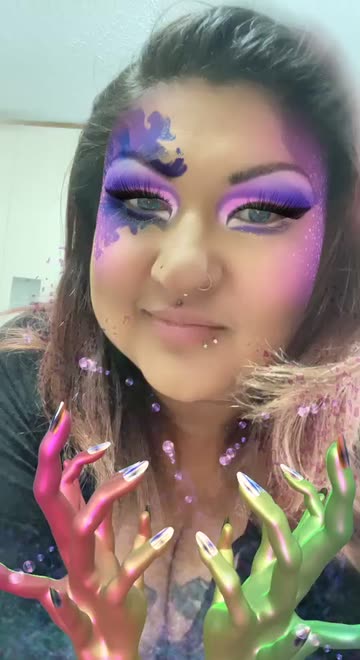 Preview for a Spotlight video that uses the Drama Queen Lens