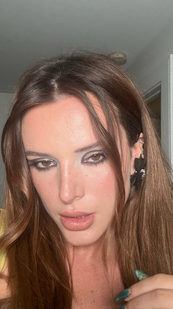 محتوى سناب شات لـ Bella Thorne