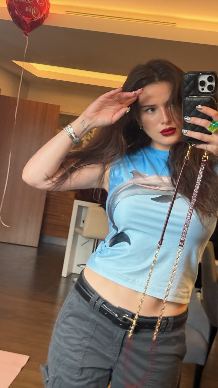 محتوى سناب شات لـ Bella Thorne
