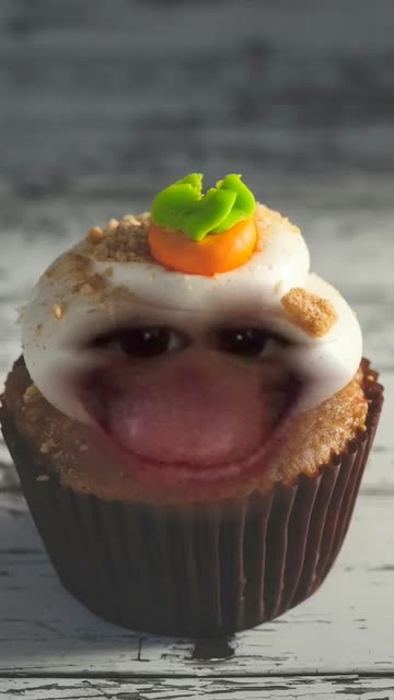 Preview for a Spotlight video that uses the CARROT CUPCAKE Lens