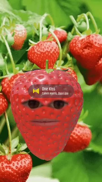 Preview for a Spotlight video that uses the Strawberry Head Lens