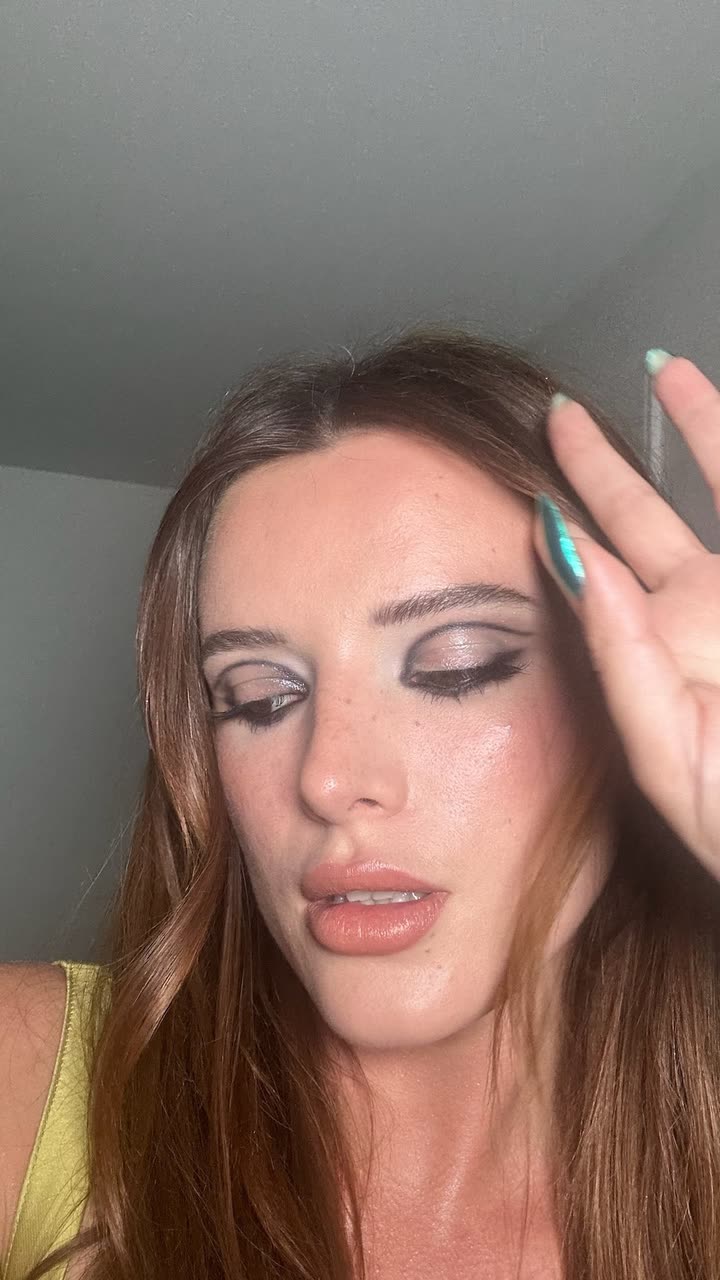 محتوى سناب شات لـ Bella Thorne