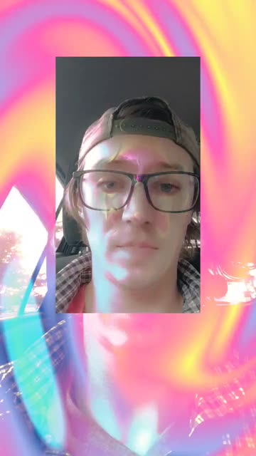 Preview for a Spotlight video that uses the Shiny Iridescent Frame Lens
