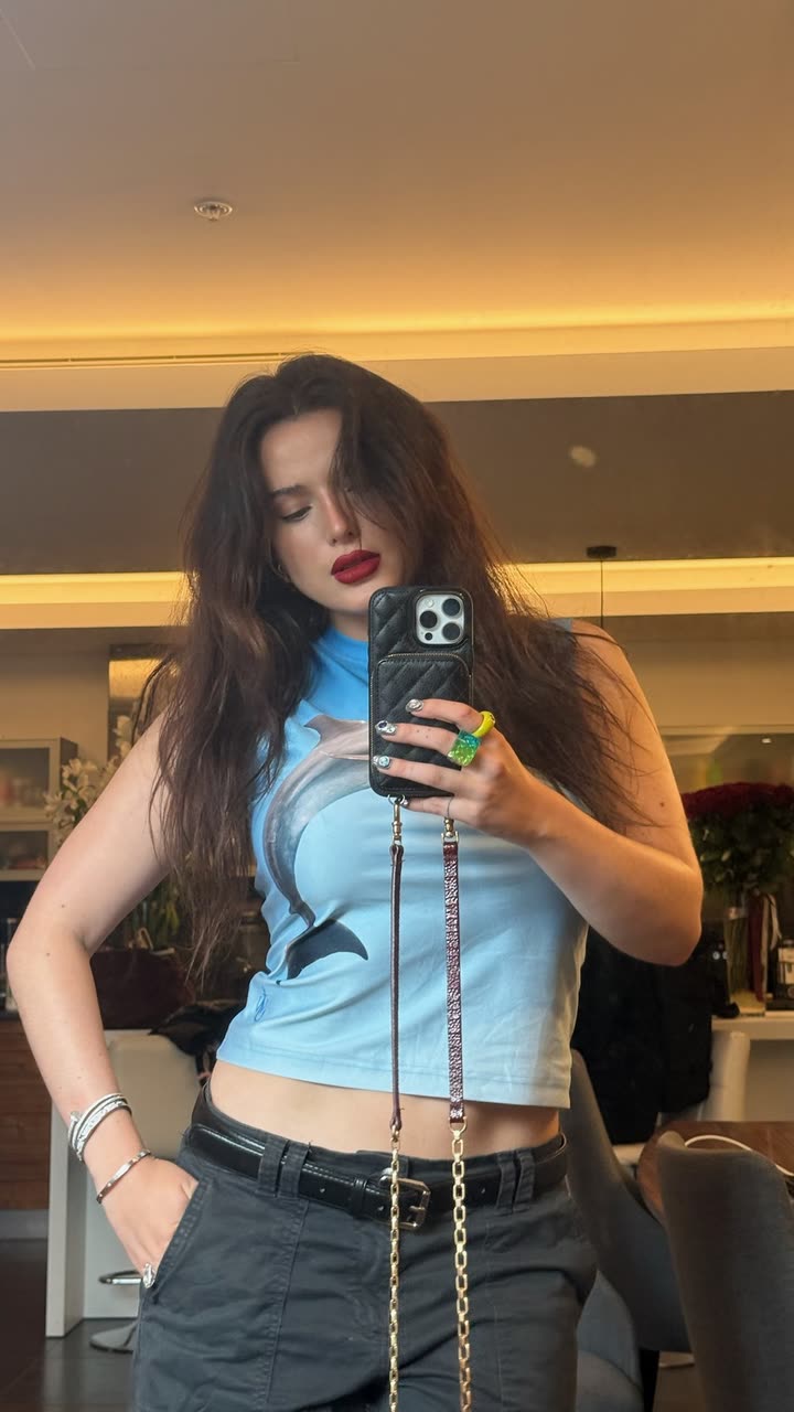 محتوى سناب شات لـ Bella Thorne