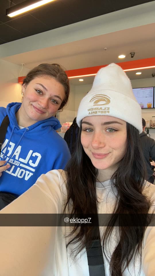 julia pic ( juliamarie06) Snapchat Stories, Spotlight & Lenses