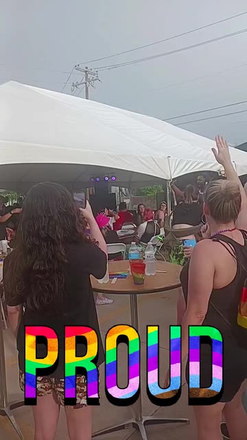 Preview for a Spotlight video that uses the rainbow heart Lens
