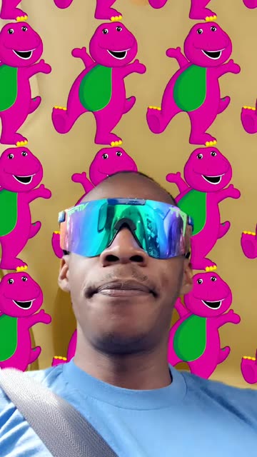 Preview for a Spotlight video that uses the barney Lens