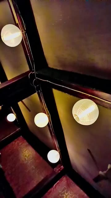 Preview for a Spotlight video that uses the View Lens