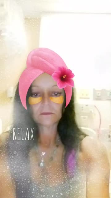 Preview for a Spotlight video that uses the Relax Lens
