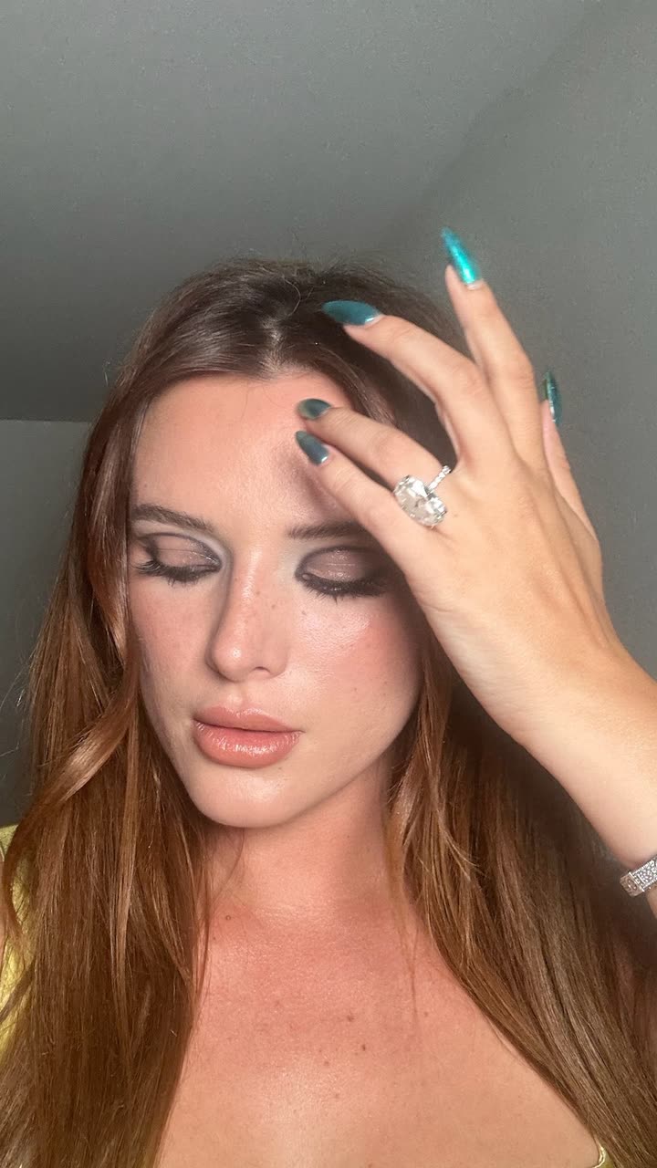 محتوى سناب شات لـ Bella Thorne