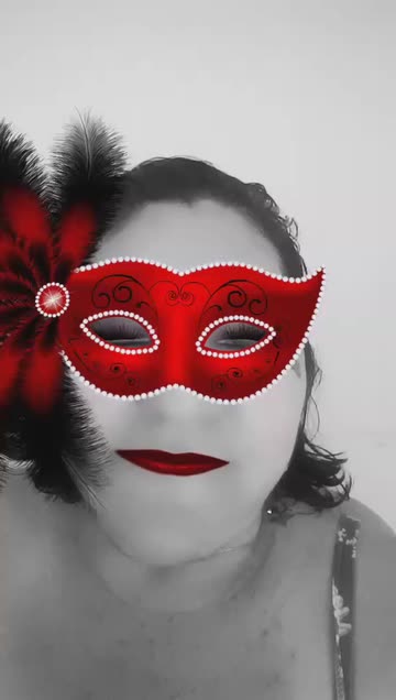 Preview for a Spotlight video that uses the Ruby Red Mask Lens