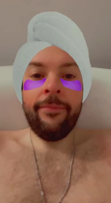 Preview for a Spotlight video that uses the Towel and Patches Lens
