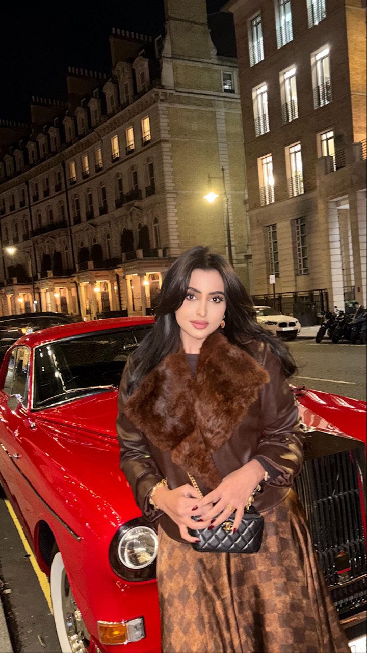 محتوى سناب شات لـ الجوهرة السبيعي في باريس 🇫🇷?