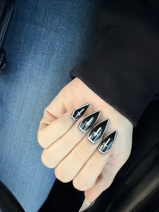 ali.hawk706