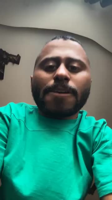 Preview for a Spotlight video that uses the Face Morph Lens
