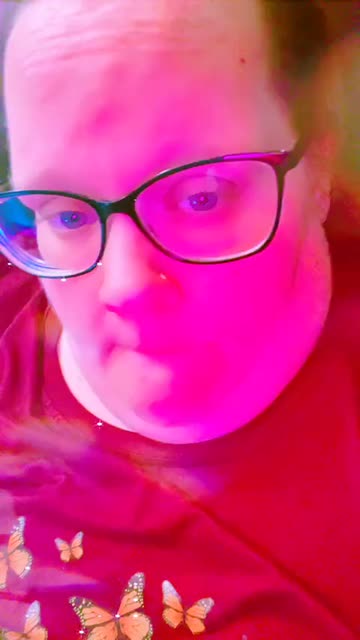 Preview for a Spotlight video that uses the 90s Bling Lens