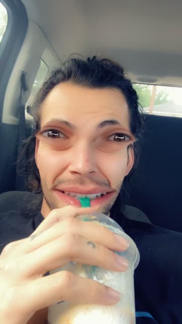 Preview for a Spotlight video that uses the Look Into My Eyes  Lens