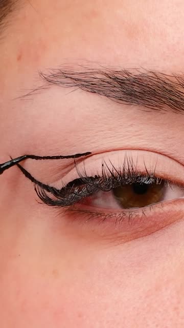 Perfect Look! #makeup #makeuphacks #beautyhacks #makeover #eyeliner | スポットライト