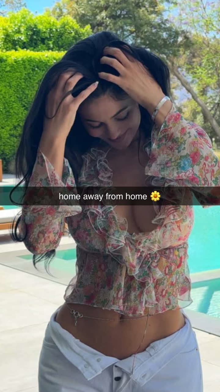 محتوى سناب شات لـ King Kylie 👑