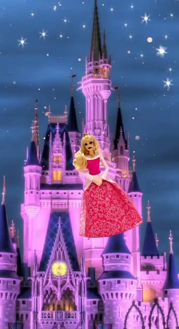 Preview for a Spotlight video that uses the Cinderella Lens