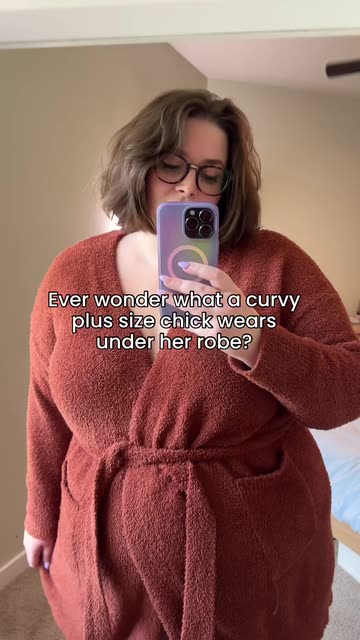 Did you know? , Share with someone who loves plus size cuties  , Follow   @luna.lewww