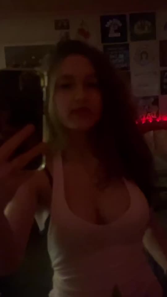 she.luvsbellaaa