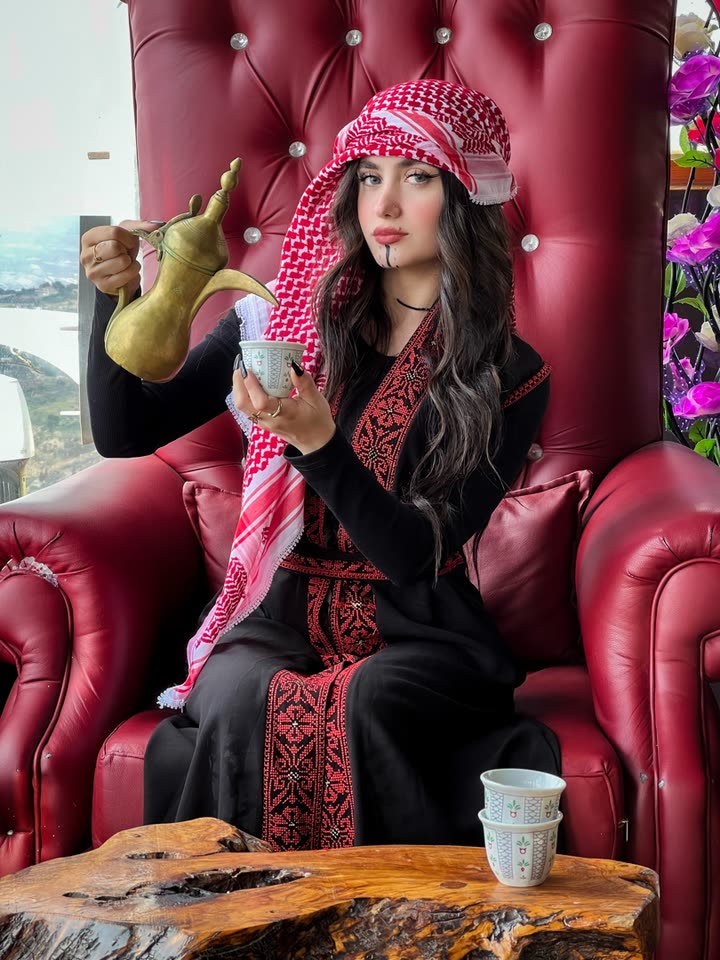 محتوى سناب شات لـ حنين دويك 🇱🇧