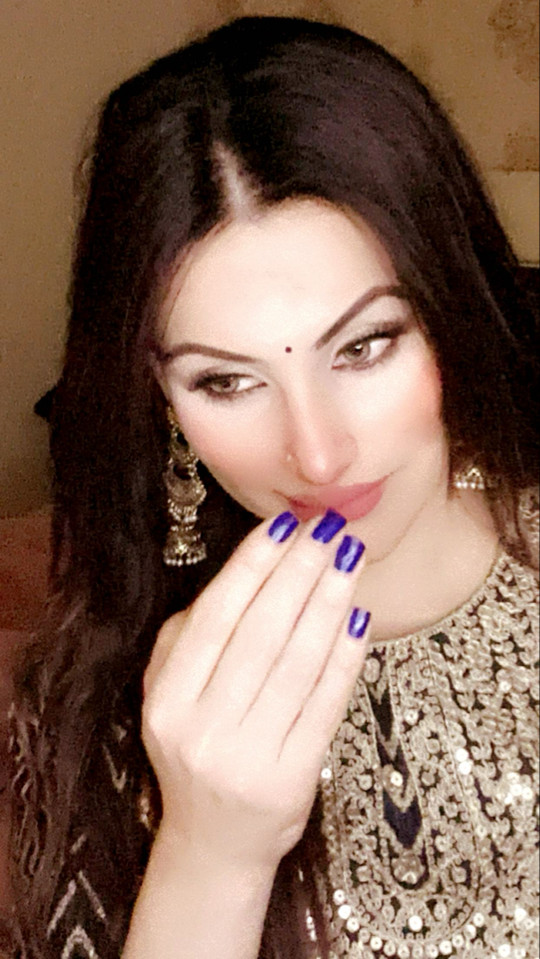 lavanyaluvi555