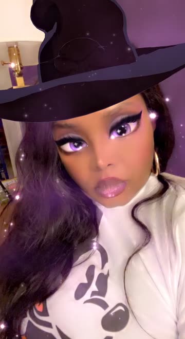 Preview for a Spotlight video that uses the Cartoon Witch Lens