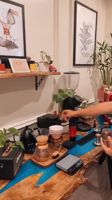 Preview for a Spotlight video that uses the Life-Style Lens