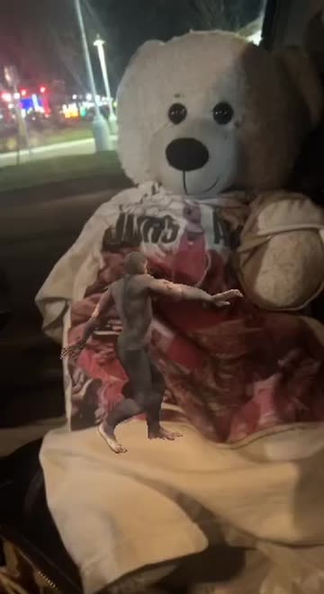 Preview for a Spotlight video that uses the Monkey Dance Lens