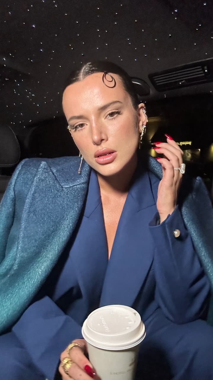 محتوى سناب شات لـ Bella Thorne