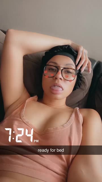 Preview for a Spotlight video that uses the Heart Freckles Lens