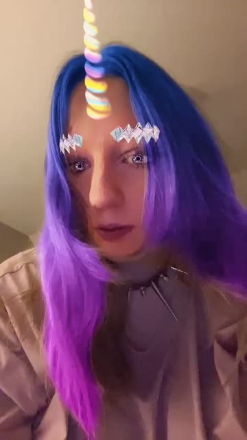 Preview for a Spotlight video that uses the Unicorn Vibes Lens
