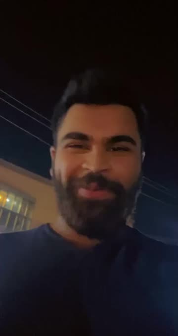 Preview for a Spotlight video that uses the shiny face Lens