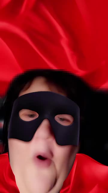 Preview for a Spotlight video that uses the Superhero Lens