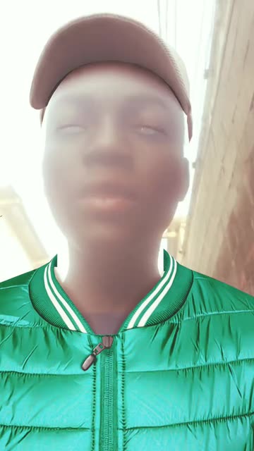 Preview for a Spotlight video that uses the Green Bomber Lens