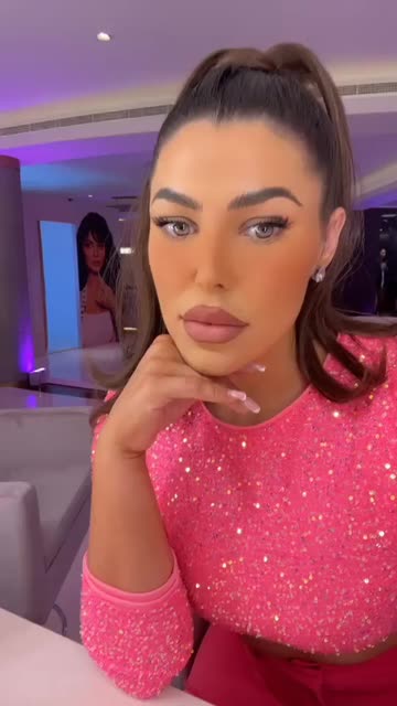 Preview for a Spotlight video that uses the Venus Lens