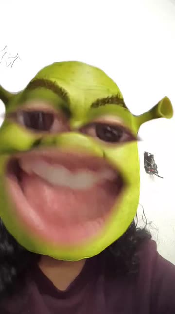 Preview for a Spotlight video that uses the Shrexy Lens