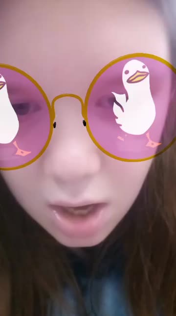 Preview for a Spotlight video that uses the Duck Glasses Lens