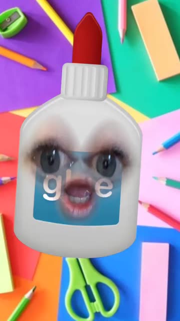 Preview for a Spotlight video that uses the Glue Face Lens