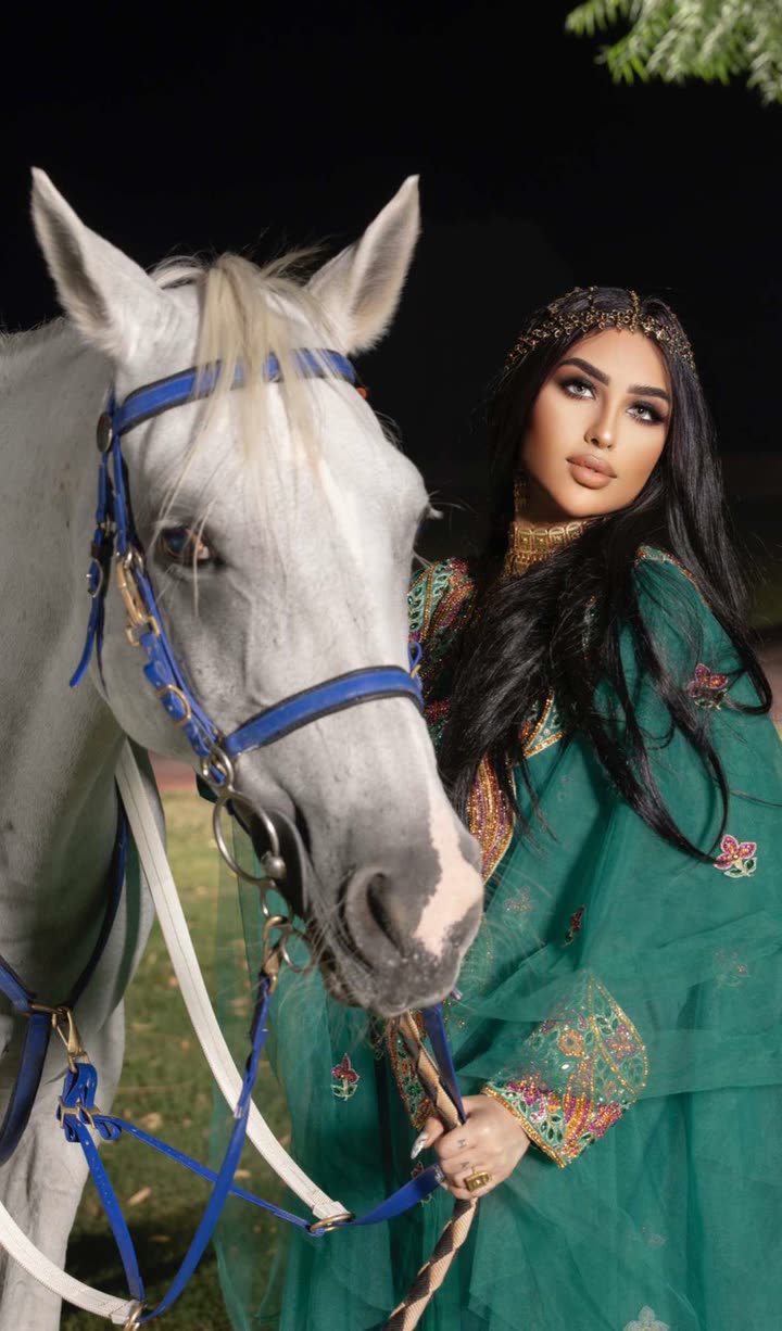 محتوى سناب شات لـ Sara Aldhaheri 🦅