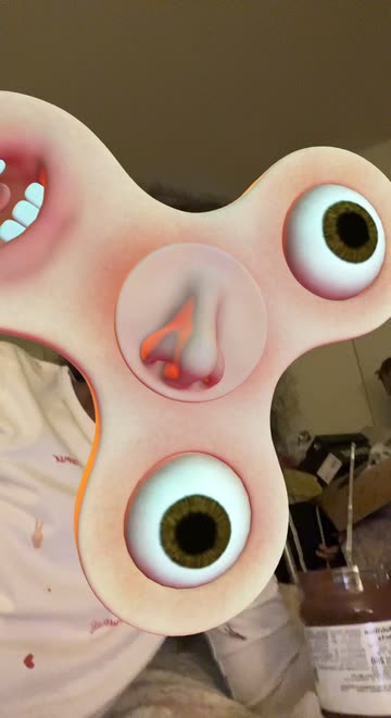 Preview for a Spotlight video that uses the Live Spinner Lens